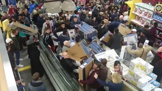 Black Friday 2020 Madness   Funny and total chaos clips Trim