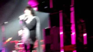 Cinderella - Shake Me (live in Moscow, 17/06/11)