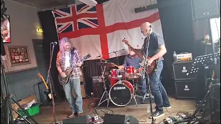 The Rooster Crows - Killing Floor (Live at The Admiral Drake)