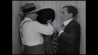 Buster Keaton - DressingRoom scene from "The Cameraman"