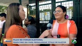 Filas se formam no fórum eleitoral durante a madrugada para regularização de título