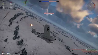 Dogfight with *torpedo* attached to fw-190?!? (WAR THUNDER)