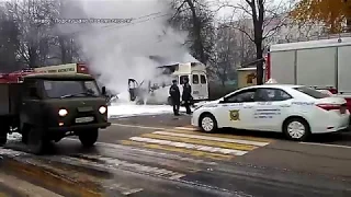 В Новомосковске на улице Космонавтов сгорела маршрутка