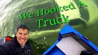 Finding a Sunken Truck In The middle of the lake