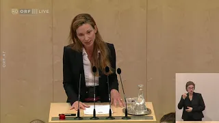 Sondersitzung des Nationalrates zu den Grenzkontrollen - Susanne Fürst (FPÖ)
