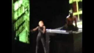 04. Jump - Confessions Tour Live In Paris, France 08/30