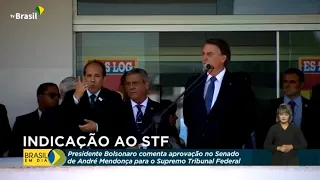Presidente Jair Bolsonaro comenta aprovação do Senado de André Mendonça para o STF