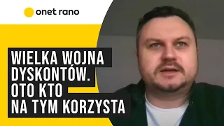 Wielka wojna dyskontów. Oto kto na tym korzysta