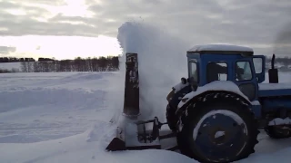 Испытание самодельного шнекороторного снегоуборщика.