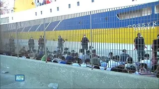 Lampedusa: 80 migranti trasferiti a porto Empedocle