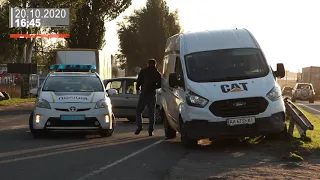 В Днепре на Донецком шоссе Hyundai въехал в Ford: двое пострадавших