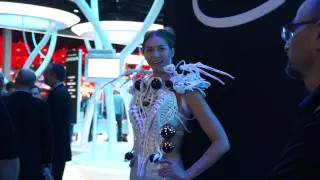 Robotic Spider Dress demo INTEL booth CES 2015 by Anouk Wipprecht part 1