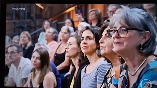 Yolanda Ney Matogrosso sendo homenageado no Altas Horas da Globo 05 2024