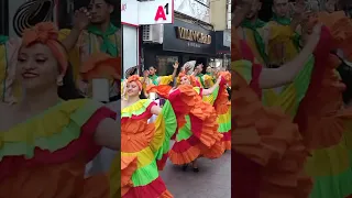 Niš.Srbija. Studentski folklorni festival. Kolumbija.