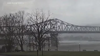 'That is insane!': Onlookers stunned as tornado moves across Ohio River