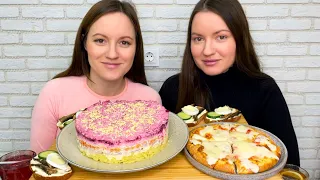 МУКБАНГ САЛАТ СЕЛЕДКА ПОД ШУБОЙ  БУТЕРБРОДЫ ПИЦЦА MUKBANG SALAD HERRING UNDER A FUR COAT SANDWICHES