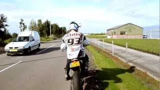 Camera man get trolled by KTM Rider - KTM EXC 525 Full Akrapovic