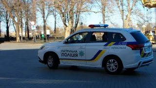 Mitsubishi Outlander patrol police with Hi-Lo & Wail siren