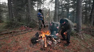 Faraklitos'tan Bushcraft üç ayak yapımı / Ormanda çaydanlık asma aparatı / Mengen Kampı 2