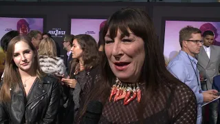 John Wick Chapter 3 - Parabellum LA Premiere - Itw Anjelica Huston (official video)