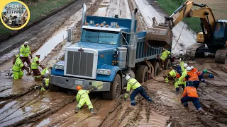 Heavy tractors stuck in mud | Machine Titans