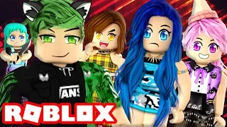 WEREWOLF vs. HUNTERS! Who will win in Roblox?