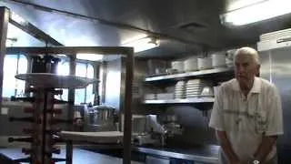 TUI Allegra Küche mit dem Koch Flusskreuzfahrtschiff TUI Allegra - TUI FlussGenuss