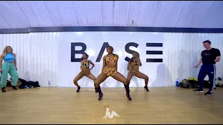 DAVIDO - DAMI DURO LIVE ( AFRO IN HEELS )