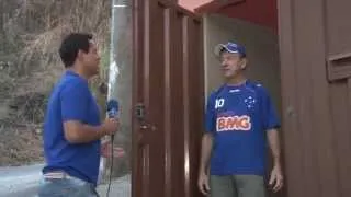 Torcedor do Cruzeiro tem a casa toda azul