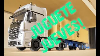 Camiones Escala 1:43 / O-Gauge Trucks! Maquetas de IXO Models TR124 Mercedes Actros MP4 con Remolque