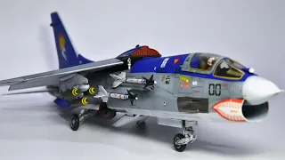 F-8E 크루세이더 1/48 하세가와 크루세이더 풀도색 완성작 : 에이리어 88 카자마 신 버전  (F-8E CRUSADER 1/48 HASEGAWA FULL BUILD)