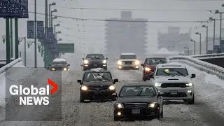 "Commute from hell": BC snowstorm causes traffic mayhem in Metro Vancouver