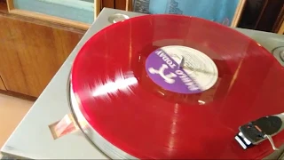 Vinyl evening on the audio track produced by Yuryich Kunashirsky (Винил у Юрьича Кунаширского)