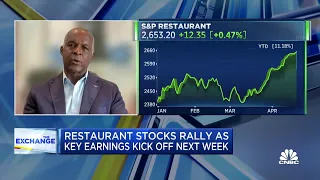 Customers are opting for quick service over casual dining, says former Darden CEO Clarence Otis