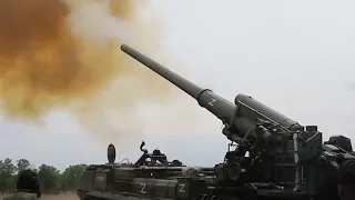 Ukraine war, Russian 2S7M Malka heavy artillery firing upon Ukrainian positions