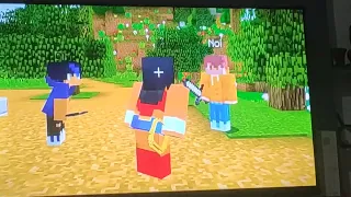 Watching Aphmau saving my friends as WONDER GIRL in Minecraft