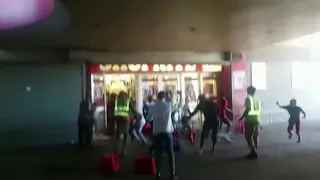 Looting in supermarket during lockdown