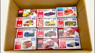 Take the Tomica mini cars out of the box and check it out!
