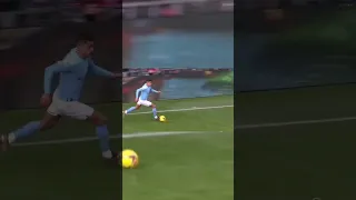 Joao Cancelo Nutmegs Casemiro 😳😳😳 #shorts