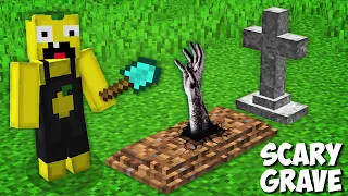I found SCARY GRAVE INSIDE WHICH SOMEONE LIVES in Minecraft ! SCARY CEMETERY !