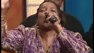 Shirley Caesar sings BLESSED ASSURANCE