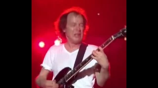 Incredible Guest in Gun's N Roses concert "Angus Young" 10.02.2017