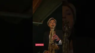 saxophone live music