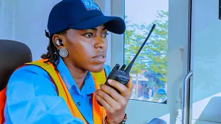 Blueline female Train Driver on duty #subcribemychannel #viral #blueline #lagos #trainvideo #driving