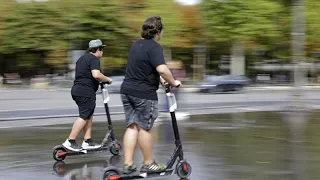 Paris dit "Bye Bye" aux trottinettes électriques en libre-service