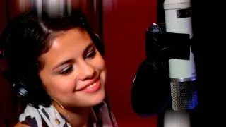 Selena Gomez "Bidi Bidi, Bom Bom"