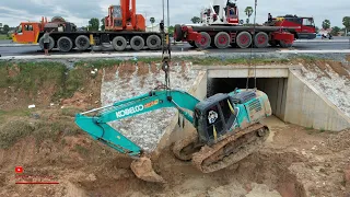 Incredible Excavator Sinking Buried​ In Mud Heavy Recovery Powerful Crane Equipment Helping