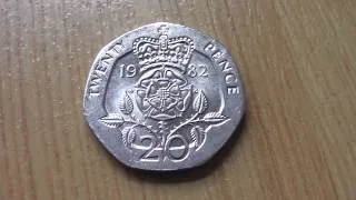 Elizabeth II - 20 Pence coin from 1982
