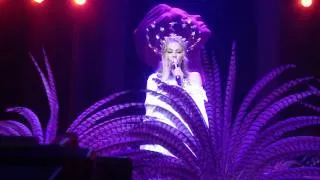 Kylie Minogue - Slow ( Aphrodite Tour London O2 Arena 9-4-2011)