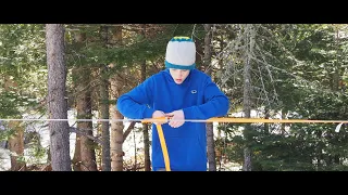 On crée une tyrolienne dans notre terrain!